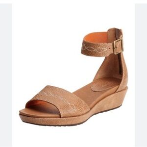 Ariat Lisa ankle strap sandals leather size 8.5
